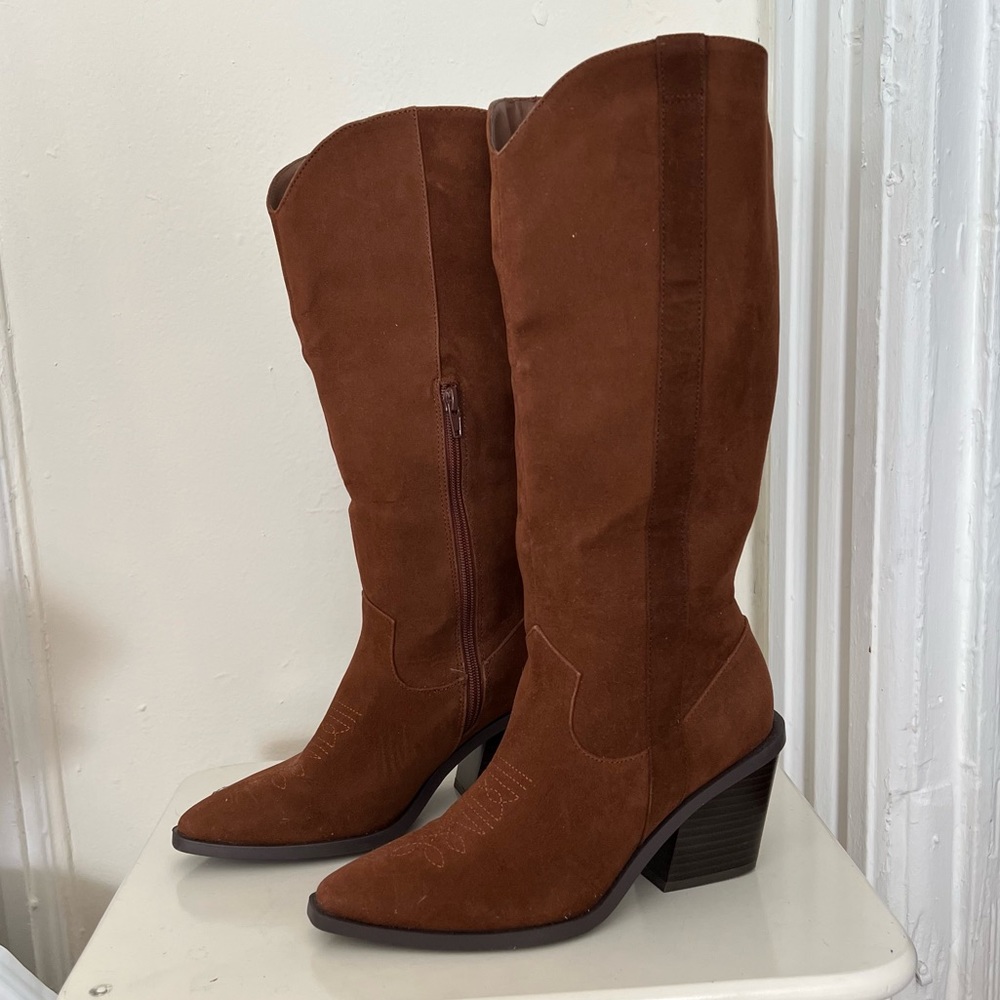 Cowboy Western Faux Suede Boots